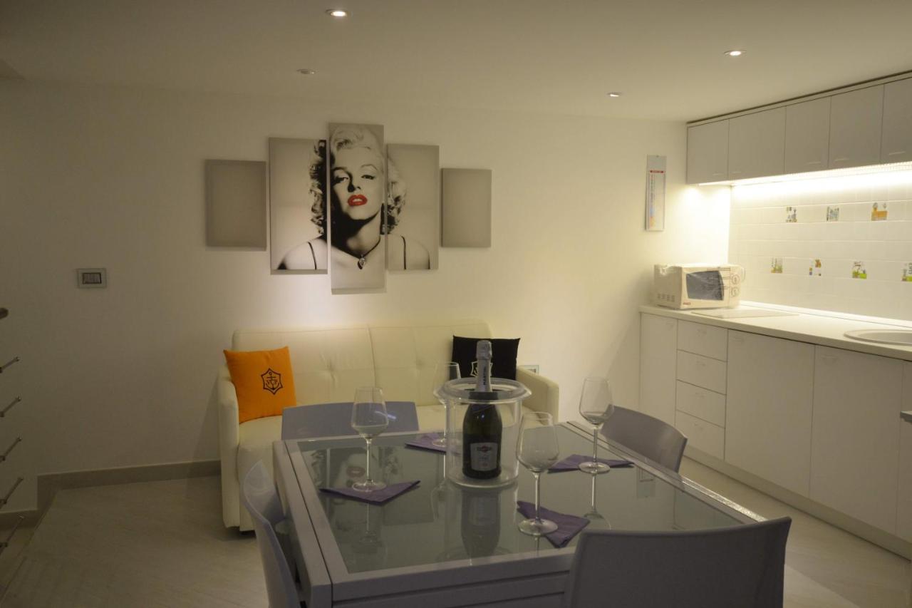 Bed and Breakfast Golden Bay à Trani Extérieur photo