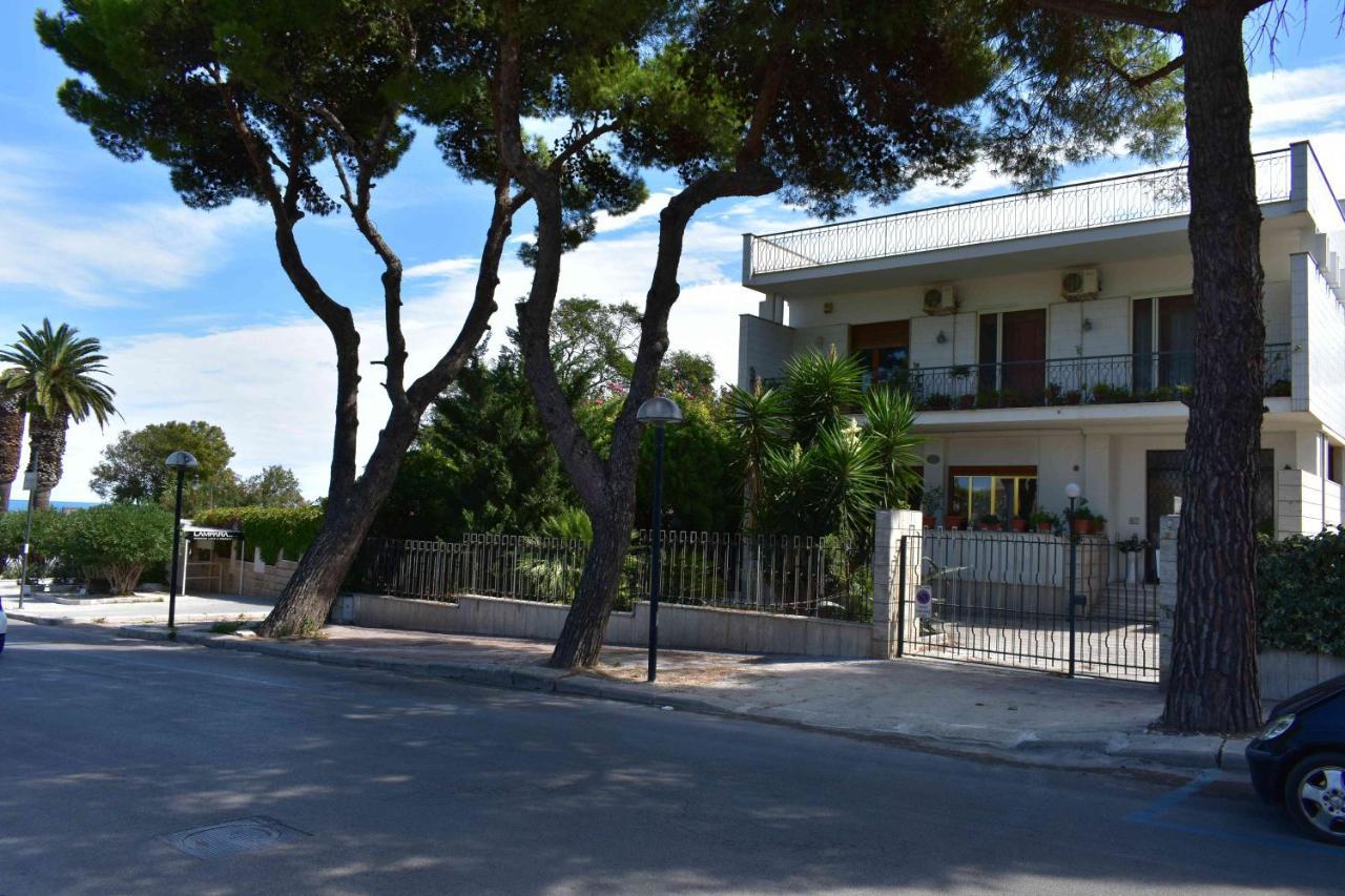 Bed and Breakfast Golden Bay à Trani Extérieur photo
