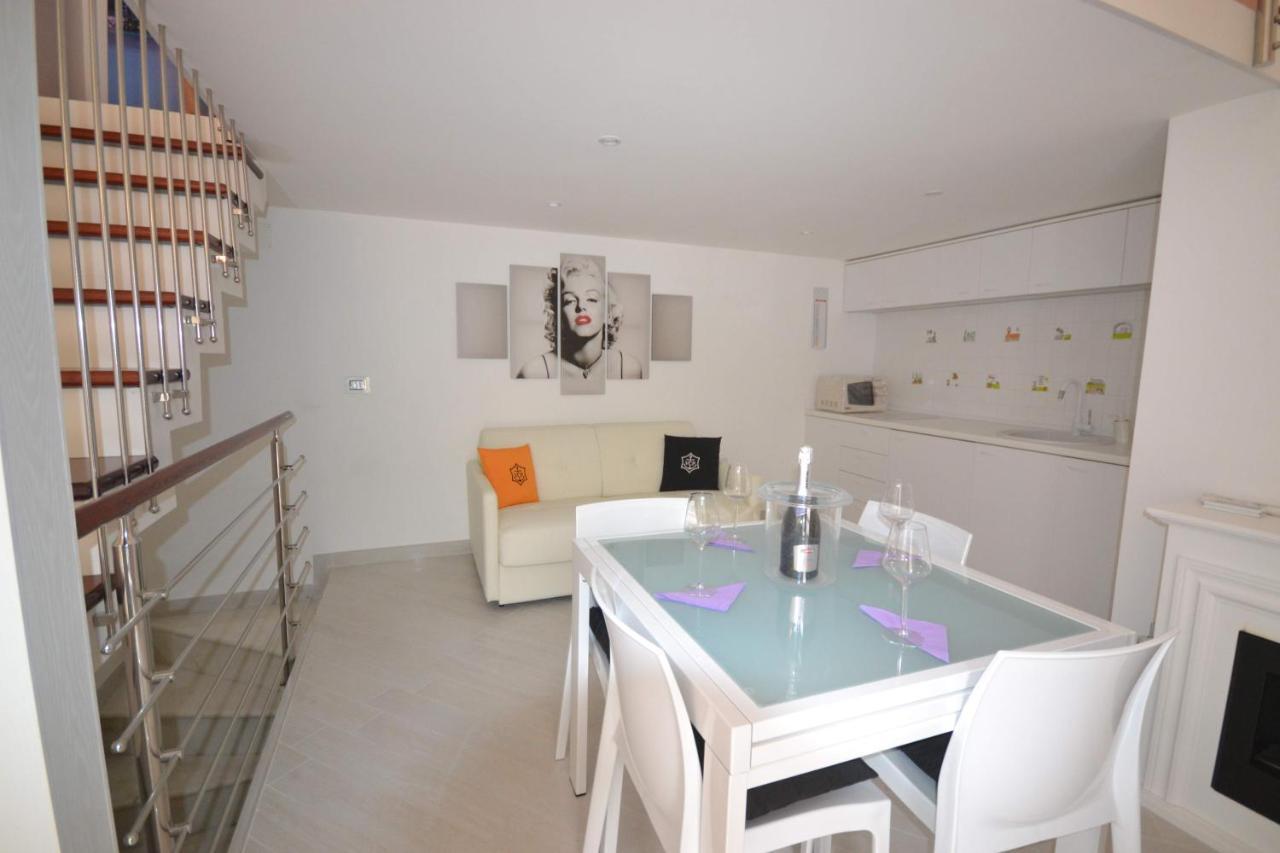 Bed and Breakfast Golden Bay à Trani Extérieur photo