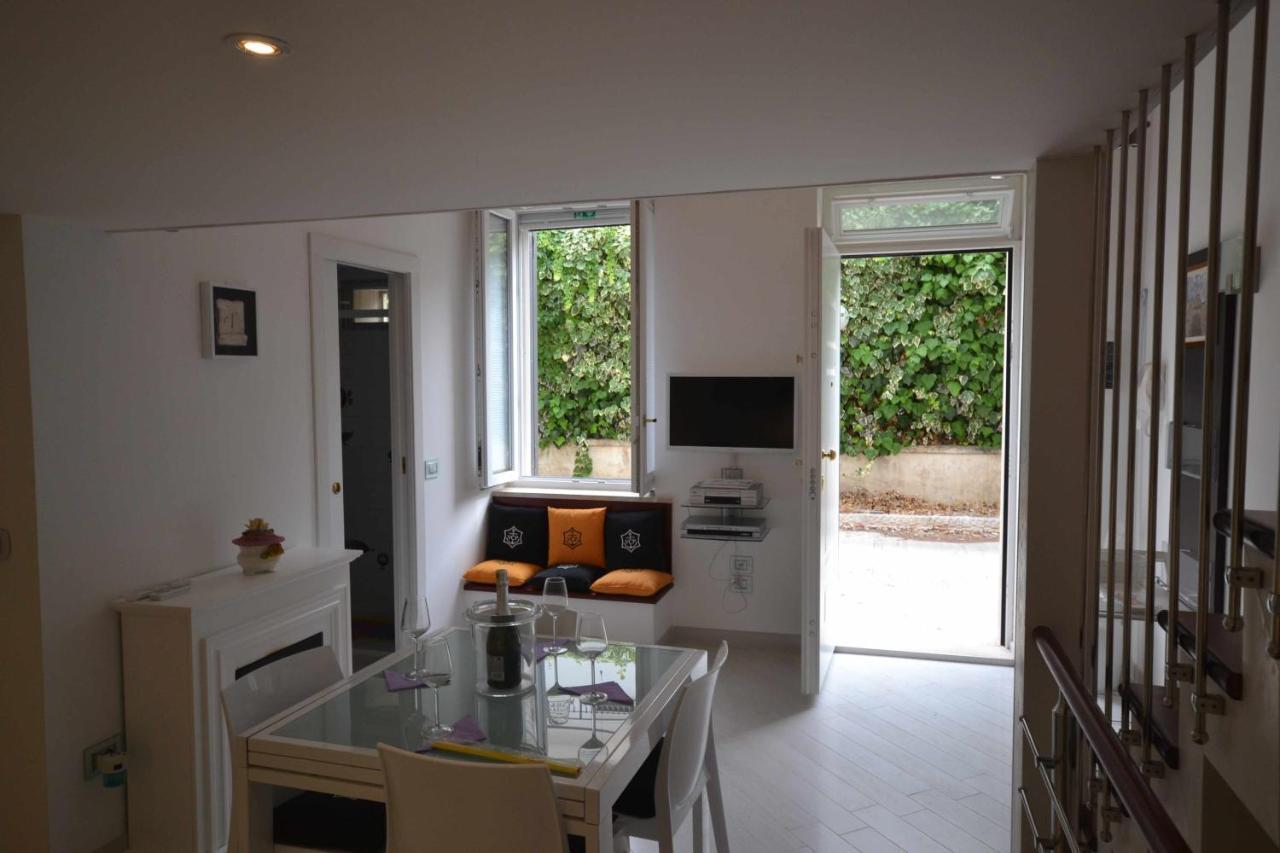 Bed and Breakfast Golden Bay à Trani Extérieur photo